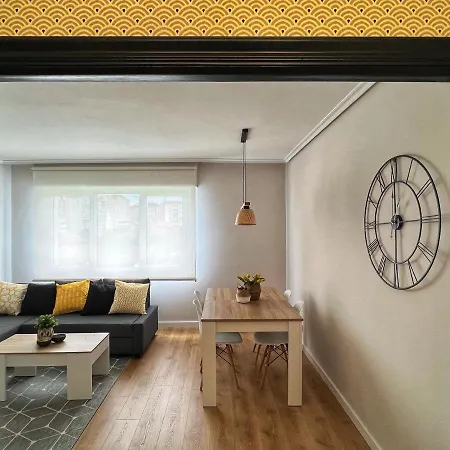 Amplio, Cómodo Y Estiloso Apartamento