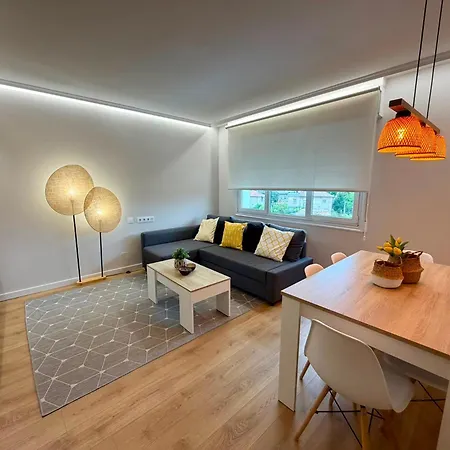 Amplio, Cómodo Y Estiloso Apartamento