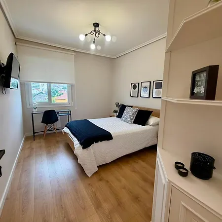 Amplio, Cómodo Y Estiloso Apartamento