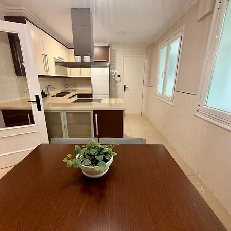Apartamento Amplio, Cómodo Y Estiloso Vigo